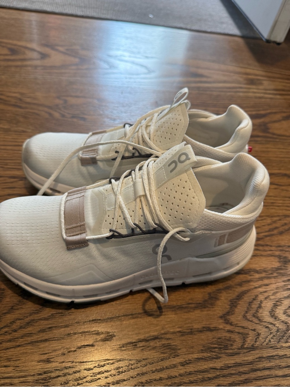On Cloud Running Cloudnova White Running Shoes